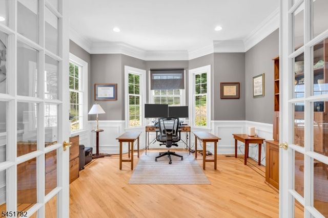 49 Parker Rd, Chester Twp., NJ 07930