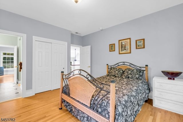 49 Parker Rd, Chester Twp., NJ 07930
