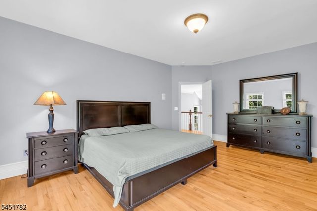 49 Parker Rd, Chester Twp., NJ 07930