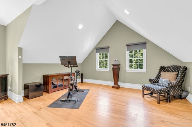 49 Parker Rd, Chester Twp., NJ 07930