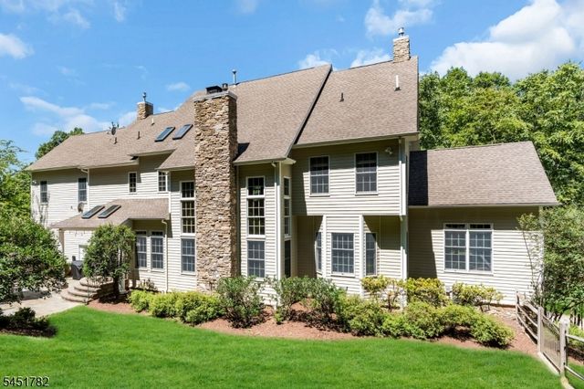 49 Parker Rd, Chester Twp., NJ 07930
