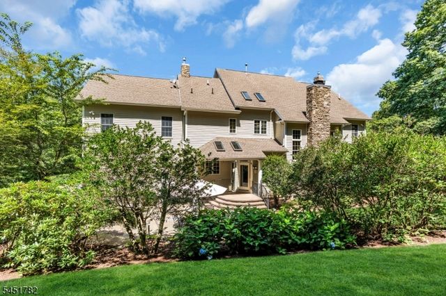 49 Parker Rd, Chester Twp., NJ 07930