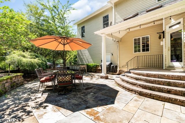 49 Parker Rd, Chester Twp., NJ 07930