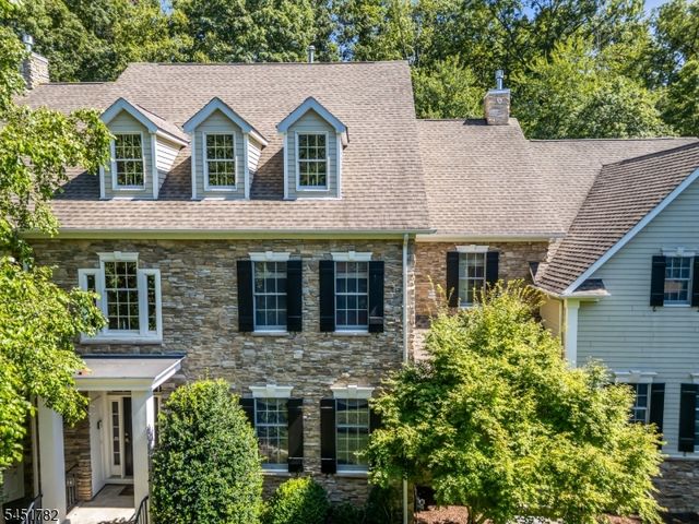 49 Parker Rd, Chester Twp., NJ 07930