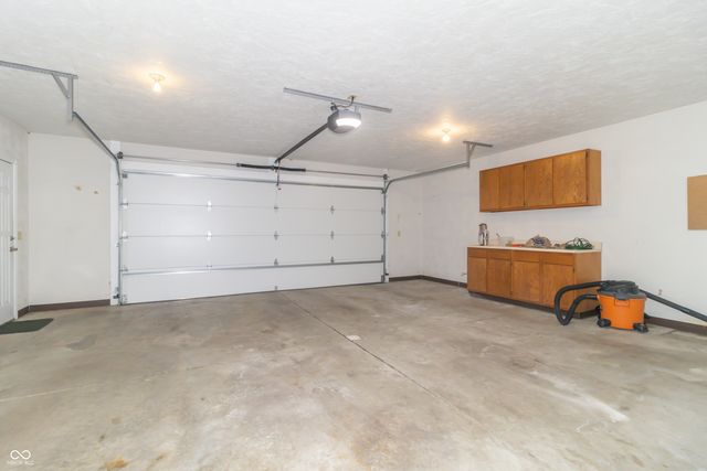 166 W Woodland Drive, Pendleton, IN 46064