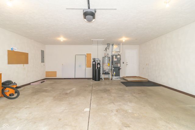 166 W Woodland Drive, Pendleton, IN 46064