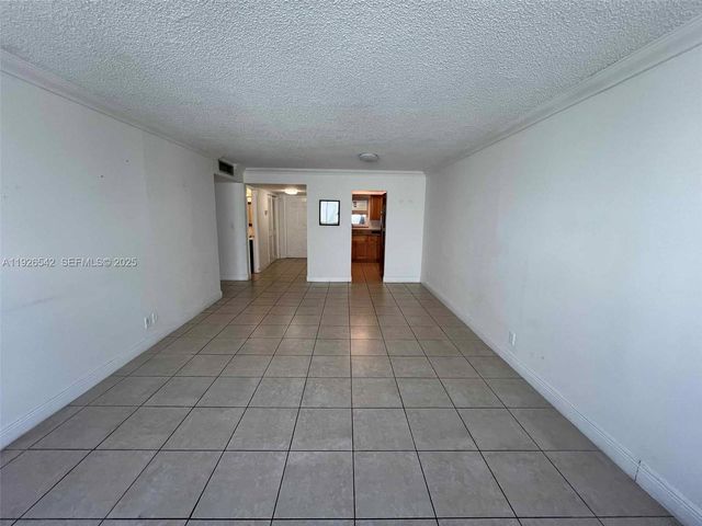 3257 NE 13th St 302, Pompano Beach, FL 33062