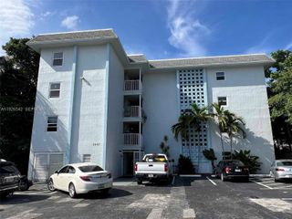 3257 NE 13th St 302, Pompano Beach, FL 33062