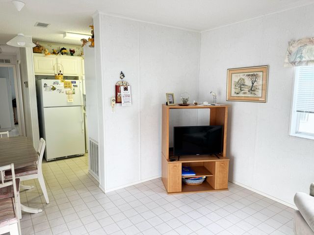 14 Bamboo Drive Cd, Briny Breezes, FL 33435