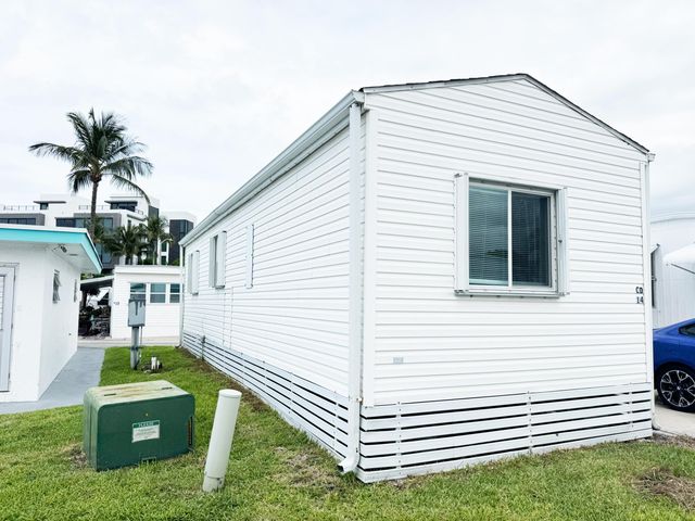 14 Bamboo Drive Cd, Briny Breezes, FL 33435