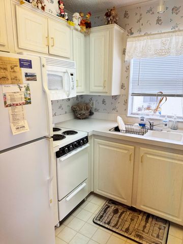 14 Bamboo Drive Cd, Briny Breezes, FL 33435