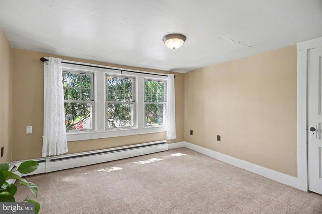 1203 DIAMOND ST, Akron, PA 17501