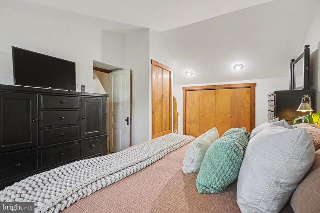 1203 DIAMOND ST, Akron, PA 17501