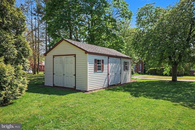 1203 DIAMOND ST, Akron, PA 17501