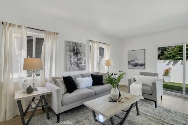 101 Sunset, Thousand Oaks, CA 91362