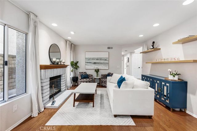 28205 Stonington Lane, Saugus, CA 91350