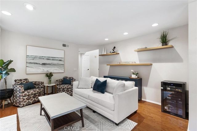 28205 Stonington Lane, Saugus, CA 91350