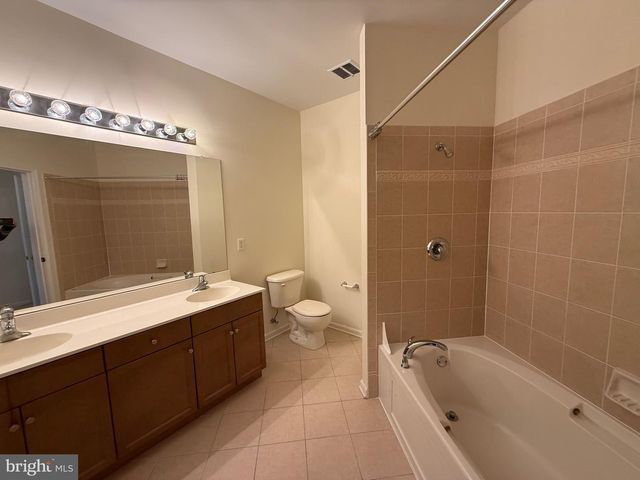 231 MASTERSON CT, Ewing, NJ 08618