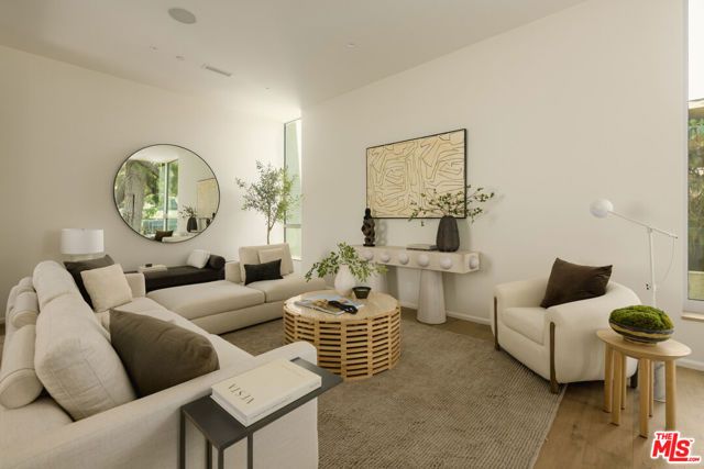 1125 Sanborn Avenue, Los Angeles, CA 90029