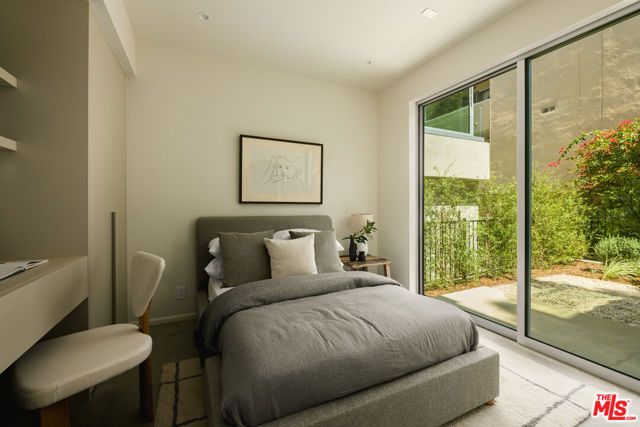 1125 Sanborn Avenue, Los Angeles, CA 90029