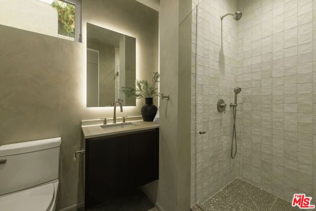 1125 Sanborn Avenue, Los Angeles, CA 90029