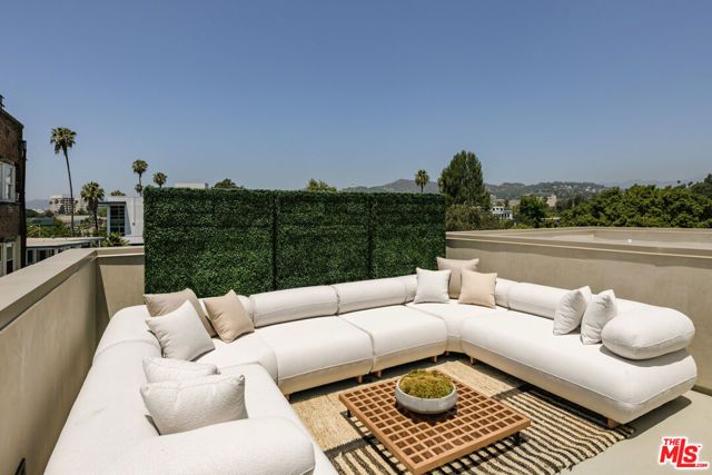 1125 Sanborn Avenue, Los Angeles, CA 90029