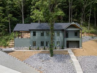 2405 Shoreside Drive, Smithville, TN 37166