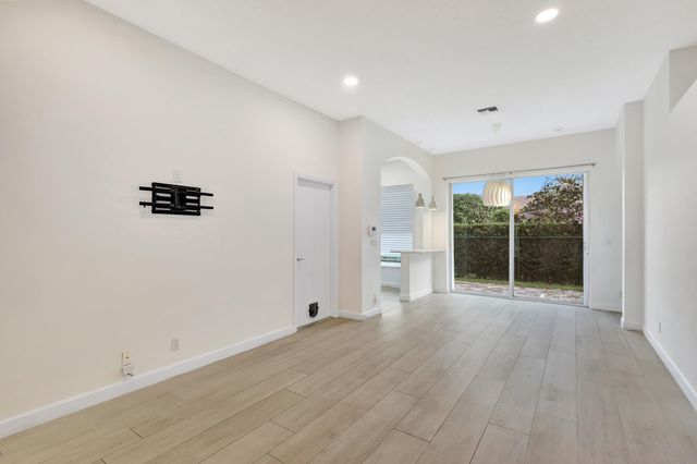 1898 Capeside Circle, Wellington, FL 33414