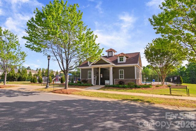 148 Byers Commons Drive, Mooresville, NC 28117
