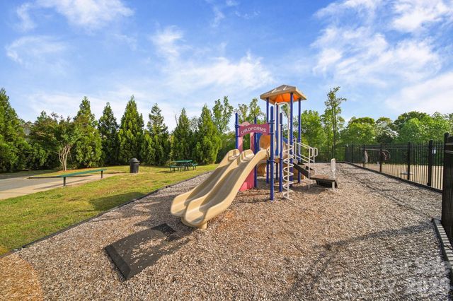148 Byers Commons Drive, Mooresville, NC 28117