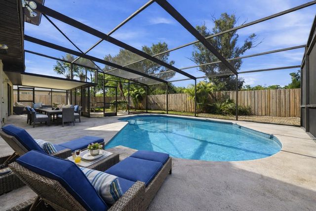 5328 FOX RUN ROAD, Sarasota, FL 34231