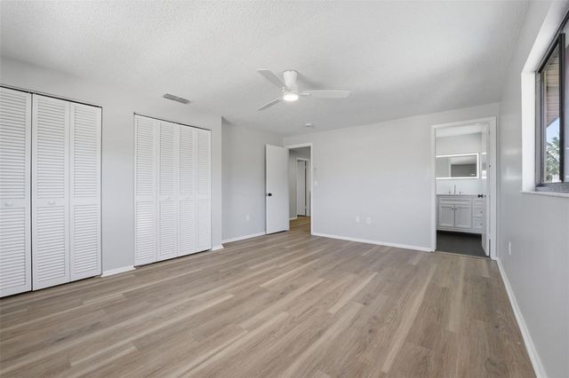 5328 FOX RUN ROAD, Sarasota, FL 34231