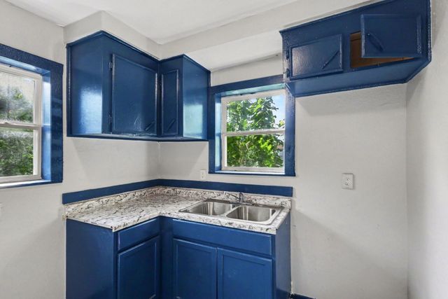 3926 Farmer Street, Houston, TX 77020