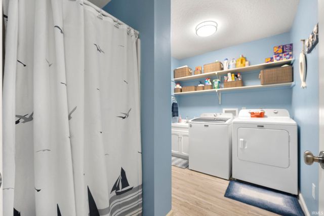 2725 W Buckles Road, Columbia City, IN 46725