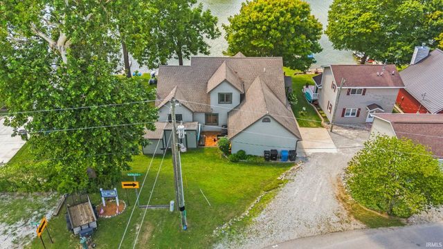 2725 W Buckles Road, Columbia City, IN 46725