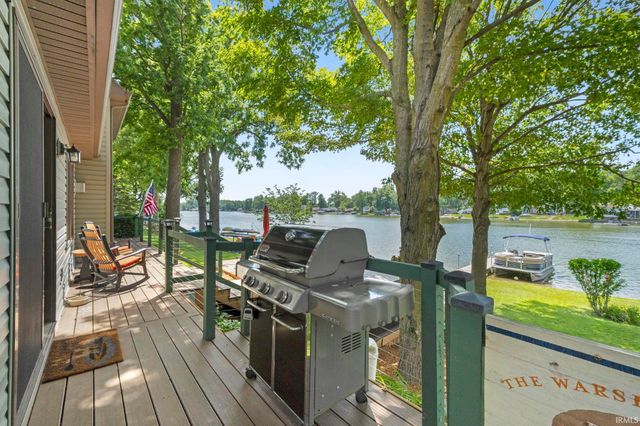 2725 W Buckles Road, Columbia City, IN 46725