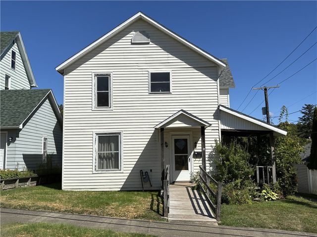 8 South Edgar Street, Kane Boro, PA 16735