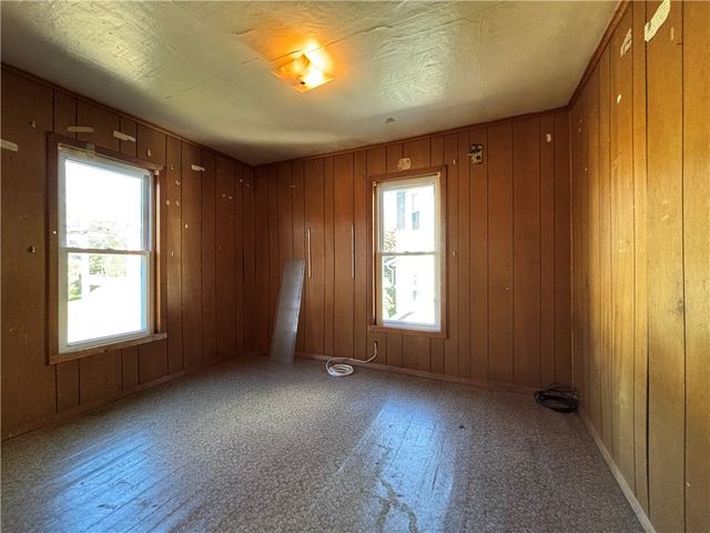 8 South Edgar Street, Kane Boro, PA 16735