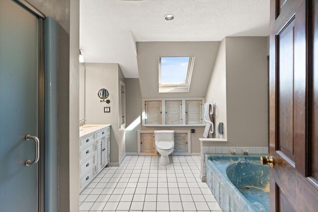 364 Chestnut St, Wilmington, MA 01887
