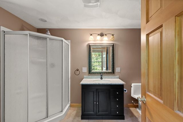 364 Chestnut St, Wilmington, MA 01887