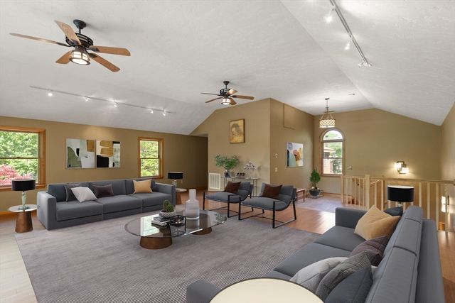 364 Chestnut St, Wilmington, MA 01887
