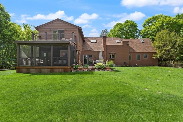 364 Chestnut St, Wilmington, MA 01887