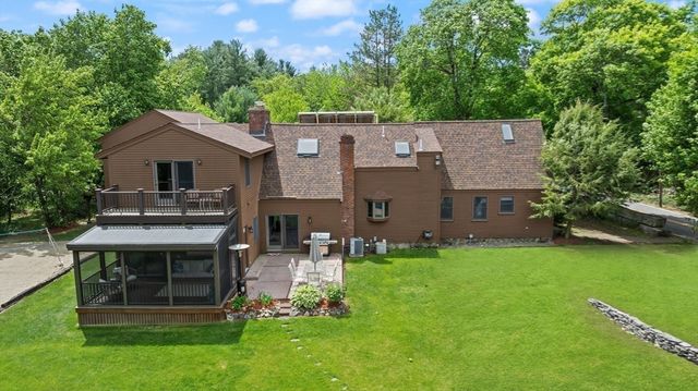 364 Chestnut St, Wilmington, MA 01887