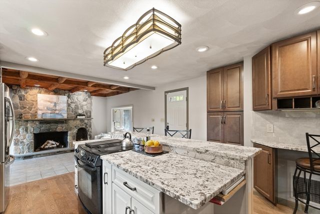 364 Chestnut St, Wilmington, MA 01887