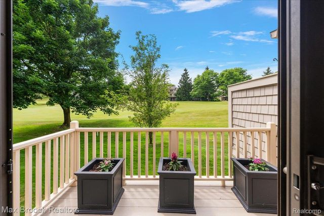 2478 WILDBROOK Run, Bloomfield Charter Township, MI 48304