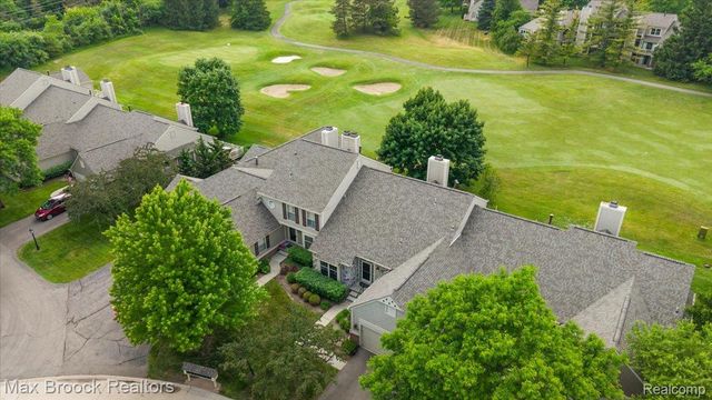 2478 WILDBROOK Run, Bloomfield Charter Township, MI 48304