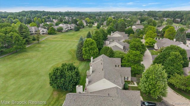 2478 WILDBROOK Run, Bloomfield Charter Township, MI 48304