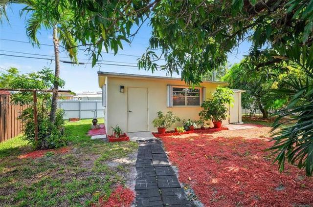 234 E 18TH Street, Hialeah, FL 33010