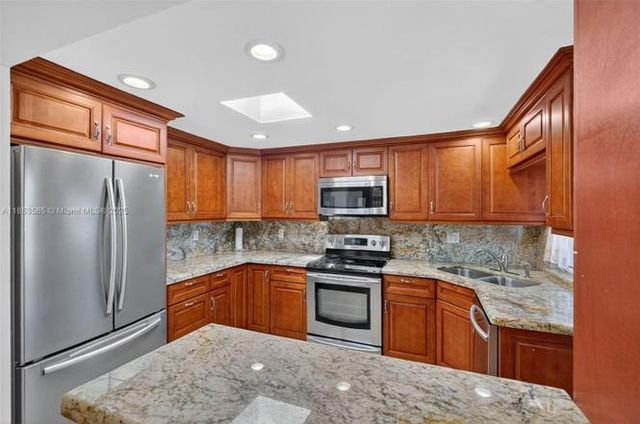 234 E 18TH Street, Hialeah, FL 33010