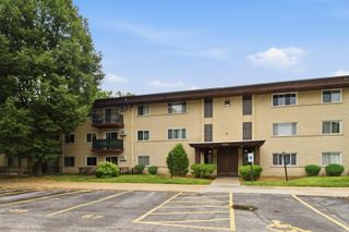 505 CLEVELAND Avenue 106, Arlington Heights, IL 60005